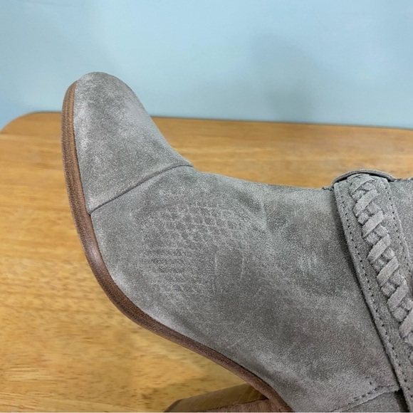 Rag & Bone Harrow Belted Suede Gray Heeled Bootie Leather Sz 7 - Picture 3 of 8